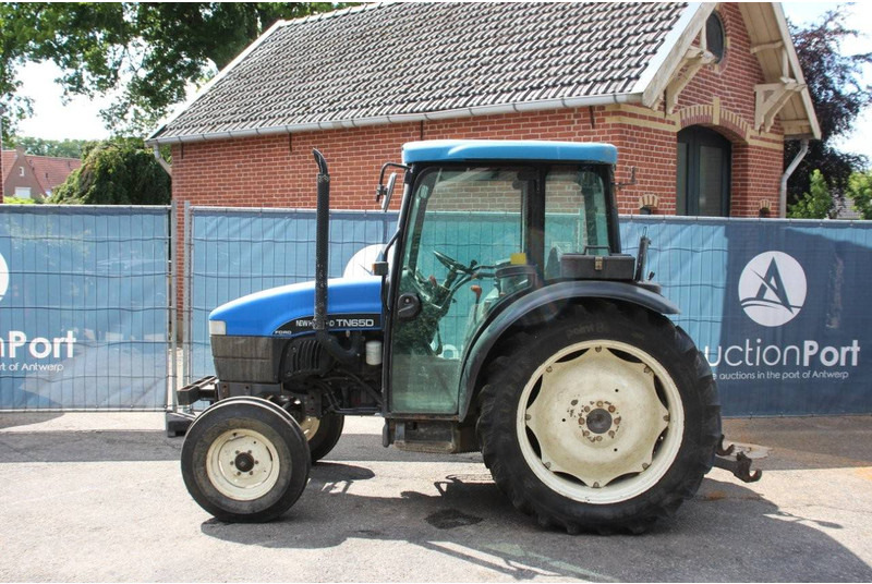 New Holland TN65D - Farm tractor: picture 2 New Holland TN65D - Farm tractor: picture 2
