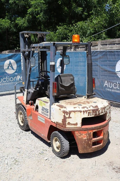 Nissan 25 - Diesel forklift: picture 4 Nissan 25 - Diesel forklift: picture 4