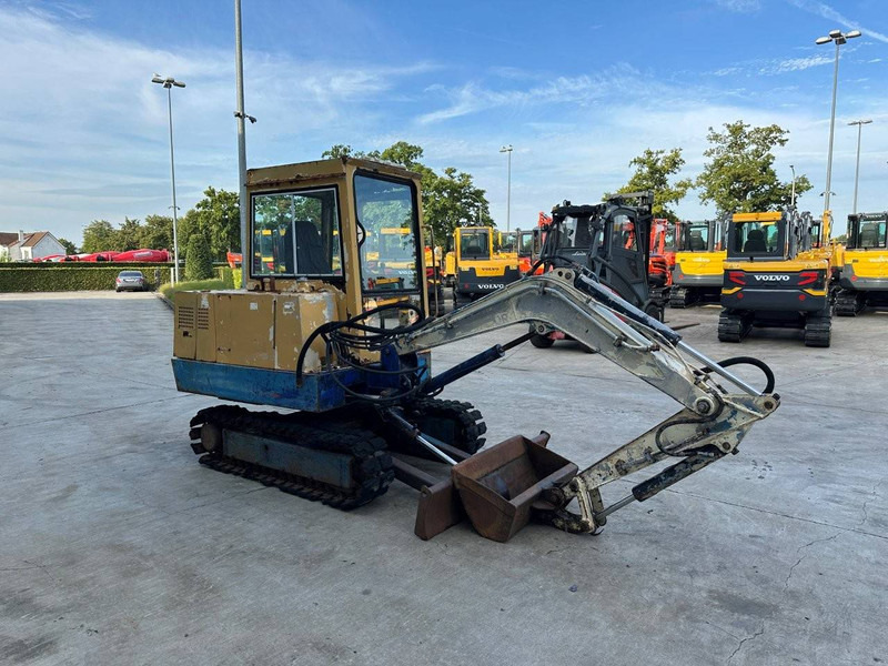 Nissan - Crawler excavator: picture 3 Nissan - Crawler excavator: picture 3