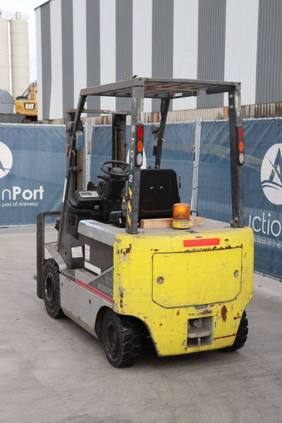 Nissan P1B2 - Electric forklift: picture 4 Nissan P1B2 - Electric forklift: picture 4