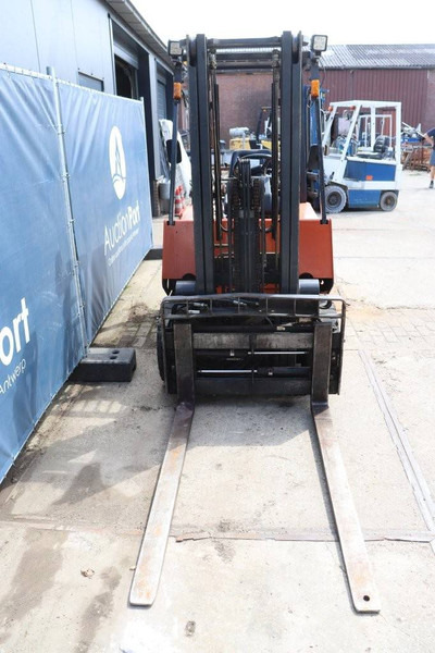 Nissan QP02L20U - Electric forklift: picture 5 Nissan QP02L20U - Electric forklift: picture 5