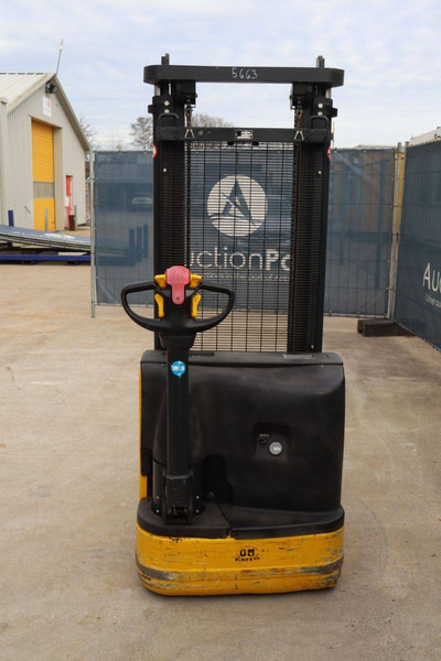 OM Carrelli CL 10.50 - Stacker: picture 5 OM Carrelli CL 10.50 - Stacker: picture 5