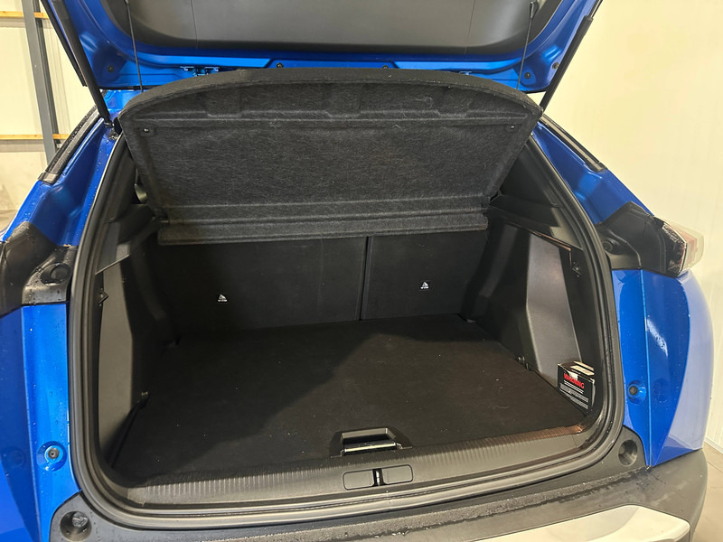 Peugeot e-2008 EV GT - SUV: picture 5 Peugeot e-2008 EV GT - SUV: picture 5