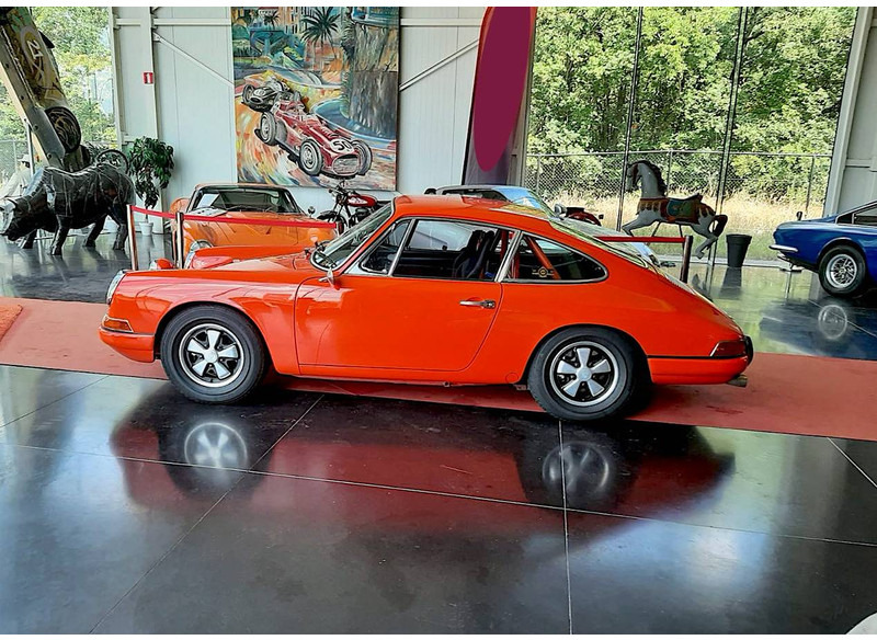 Porsche 911 T - Sedan: picture 2 Porsche 911 T - Sedan: picture 2