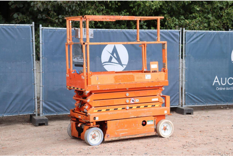Scissor lift Skyjack SJ3219: picture 9