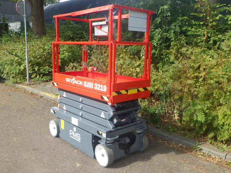 Skyjack SJ3219 - Scissor lift: picture 3 Skyjack SJ3219 - Scissor lift: picture 3