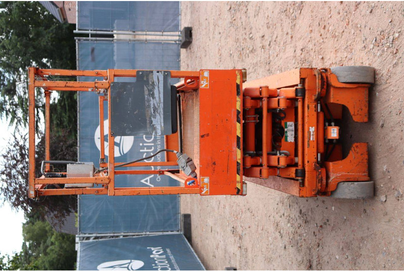 Scissor lift Skyjack SJ3219: picture 8