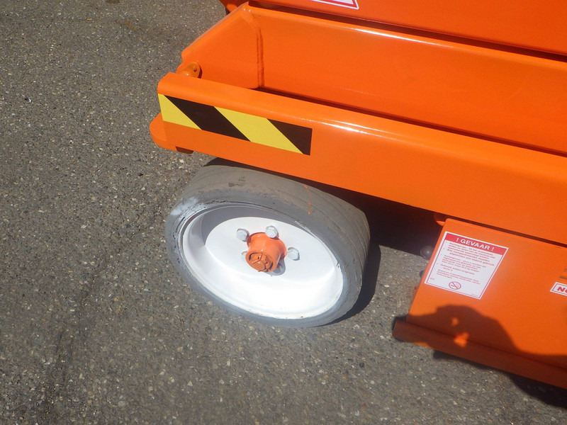 Skyjack SJ3220 - Scissor lift: picture 4 Skyjack SJ3220 - Scissor lift: picture 4
