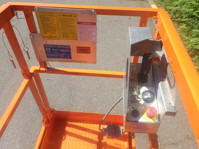 Skyjack SJ3220 - Scissor lift: picture 5 Skyjack SJ3220 - Scissor lift: picture 5