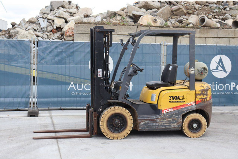 TCM TCM-FG25T-3 - LPG forklift: picture 1 TCM TCM-FG25T-3 - LPG forklift: picture 1