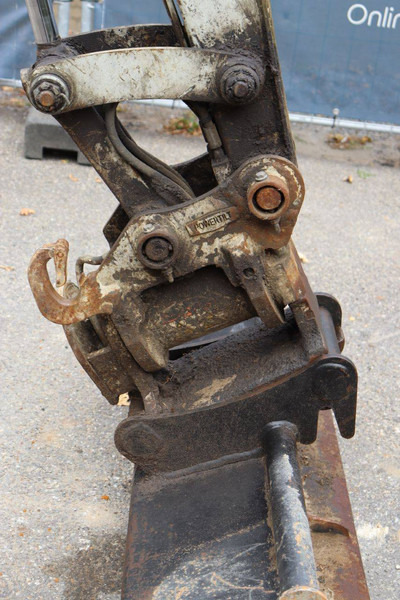 Crawler excavator Takeuchi TB230: picture 18