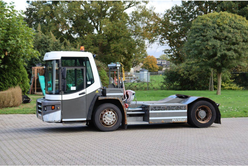 Terberg DT183 Mega - Terminal tractor: picture 1 Terberg DT183 Mega - Terminal tractor: picture 1