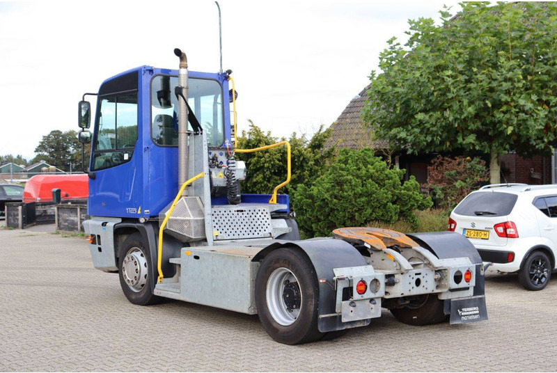 Terberg YT223 - Terminal tractor: picture 4 Terberg YT223 - Terminal tractor: picture 4