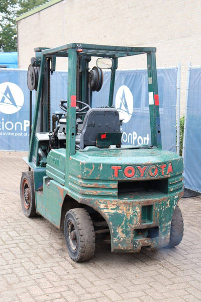 Toyota 02-5FD-F25 - Diesel forklift: picture 4 Toyota 02-5FD-F25 - Diesel forklift: picture 4