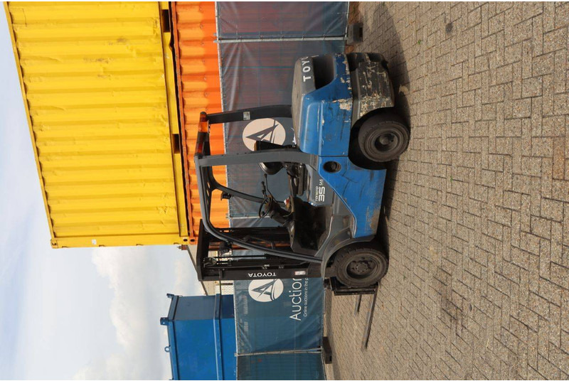 Toyota 02-8FDF30 - Diesel forklift: picture 4 Toyota 02-8FDF30 - Diesel forklift: picture 4