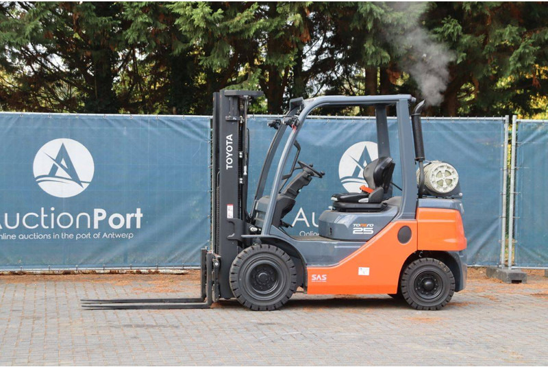 Toyota 02-8FGF25 - LPG forklift: picture 1 Toyota 02-8FGF25 - LPG forklift: picture 1