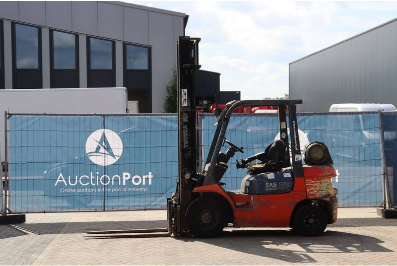 Toyota 42-7FGF25 - LPG forklift: picture 1 Toyota 42-7FGF25 - LPG forklift: picture 1