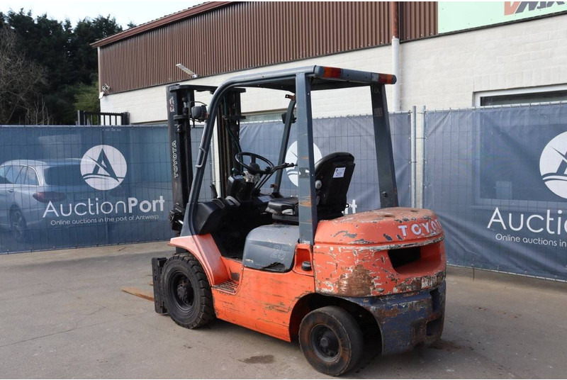 Toyota 62-3FDF25 - Diesel forklift: picture 3 Toyota 62-3FDF25 - Diesel forklift: picture 3