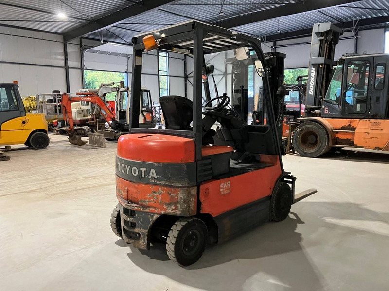 Toyota 7FBMF20 - Electric forklift: picture 5 Toyota 7FBMF20 - Electric forklift: picture 5