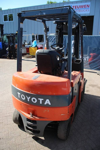 Toyota 7FBMF25 - Electric forklift: picture 5 Toyota 7FBMF25 - Electric forklift: picture 5
