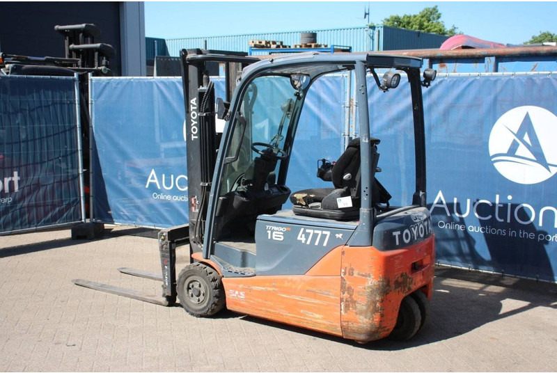 Toyota 8FBE16T - Electric forklift: picture 3 Toyota 8FBE16T - Electric forklift: picture 3