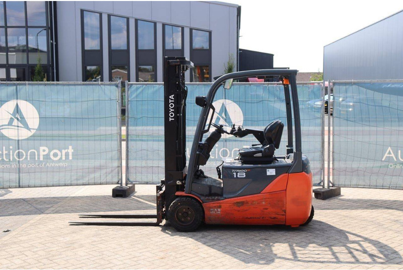Toyota 8FBET18 - Electric forklift: picture 2 Toyota 8FBET18 - Electric forklift: picture 2