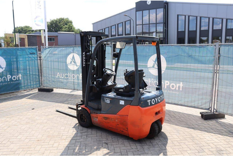 Toyota 8FBET18 - Electric forklift: picture 3 Toyota 8FBET18 - Electric forklift: picture 3