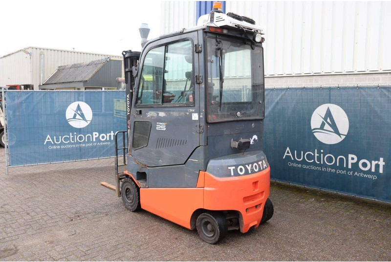 Toyota 8FBMT25 - Electric forklift: picture 3 Toyota 8FBMT25 - Electric forklift: picture 3