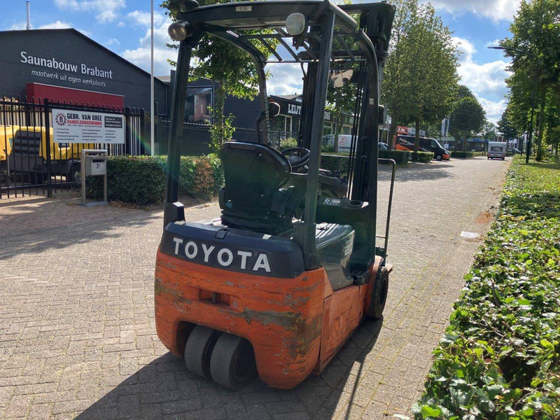 Toyota 8FBR20T - Electric forklift: picture 5 Toyota 8FBR20T - Electric forklift: picture 5