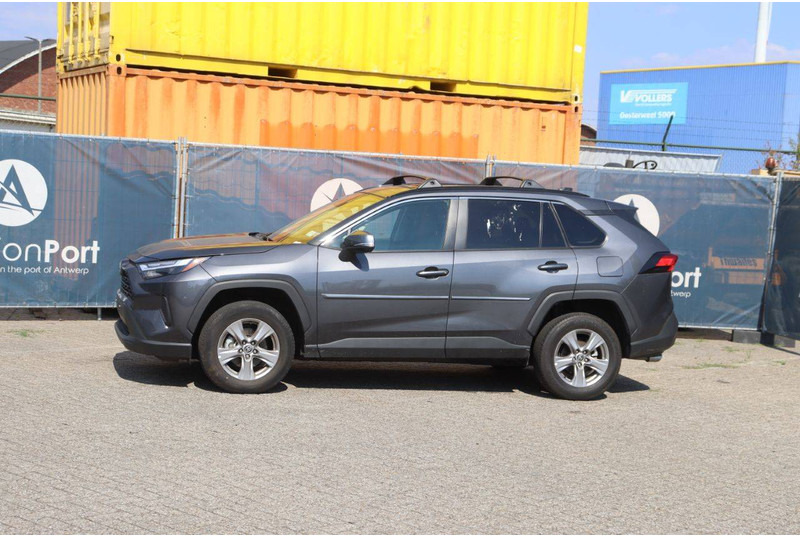 Toyota RAV4 XLE AWD - Sedan: picture 1 Toyota RAV4 XLE AWD - Sedan: picture 1