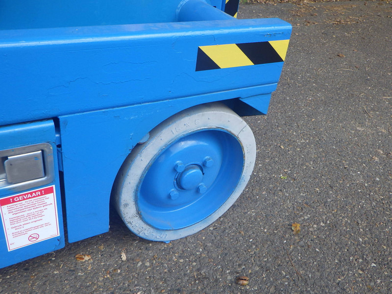 UpRight X32N - Scissor lift: picture 5 UpRight X32N - Scissor lift: picture 5