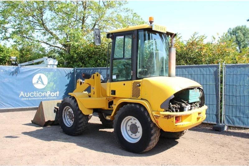 Volvo L30B-Z/X - Wheel loader: picture 3 Volvo L30B-Z/X - Wheel loader: picture 3