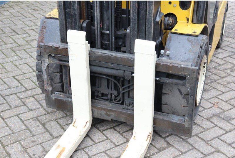 LPG forklift Yale GLP30VX: picture 10