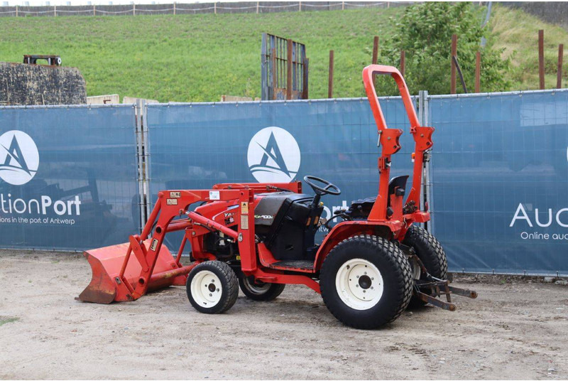 Yanmar YM 2001 - Farm tractor: picture 3 Yanmar YM 2001 - Farm tractor: picture 3