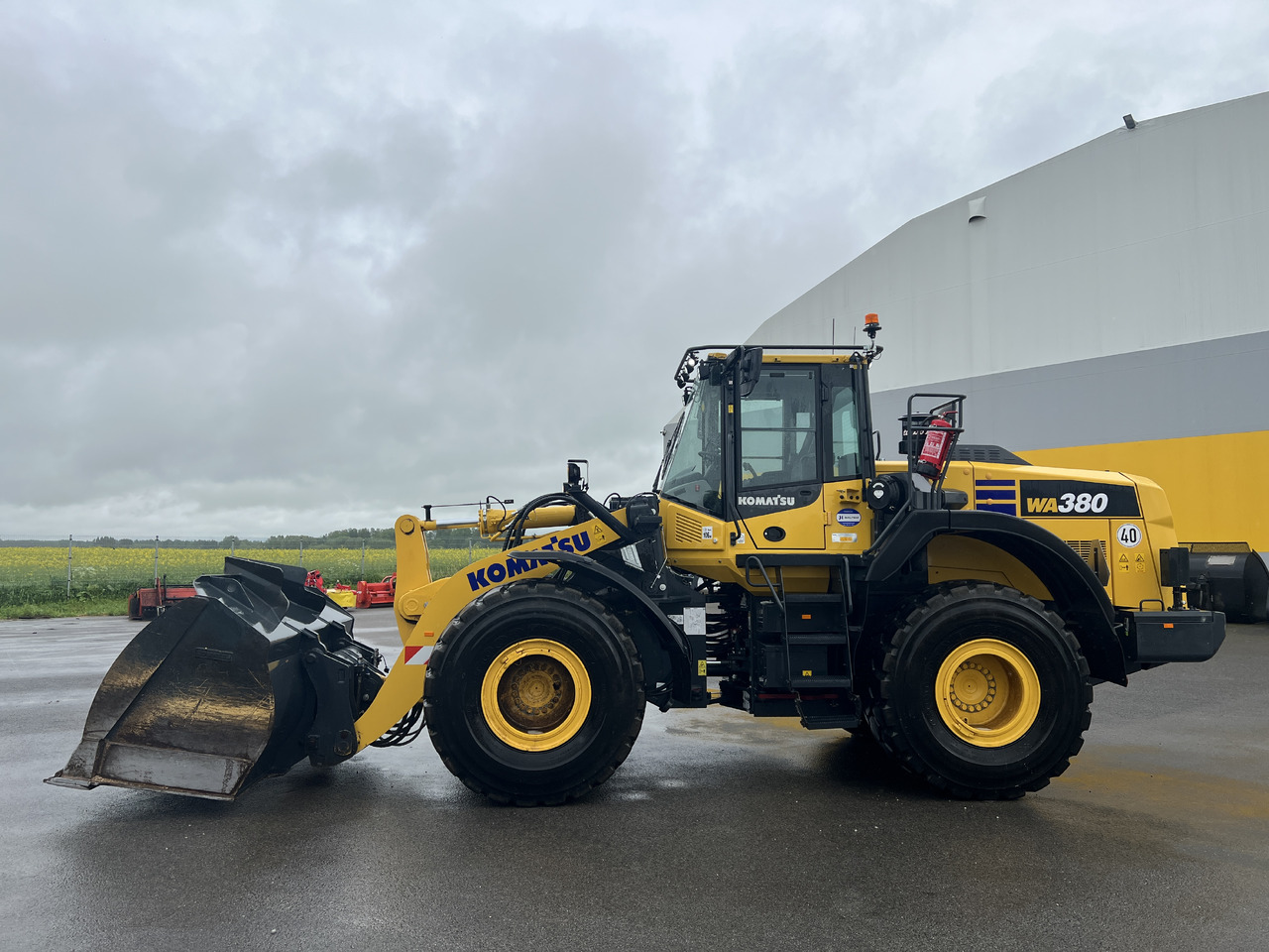 KOMATSU WA 380-8E0 - Wheel loader: picture 2 KOMATSU WA 380-8E0 - Wheel loader: picture 2