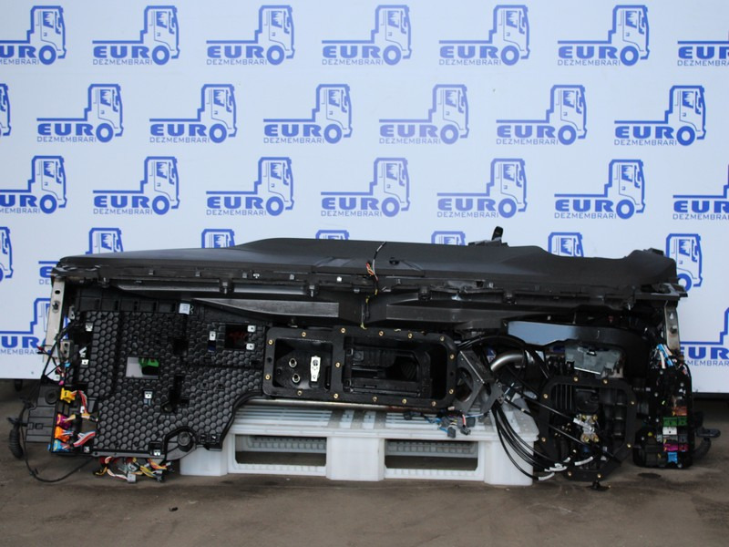 BORD INFERIOR COMPLET DAF XF XG 2307240, 2277114, 2319976, 2323030, 4800030640, 2335494, 2239143, 2130616, 2319977, 2339588, 2302818, 2295577 - Cab and interior for Truck: picture 2 BORD INFERIOR COMPLET DAF XF XG 2307240, 2277114, 2319976, 2323030, 4800030640, 2335494, 2239143, 2130616, 2319977, 2339588, 2302818, 2295577 - Cab and interior for Truck: picture 2