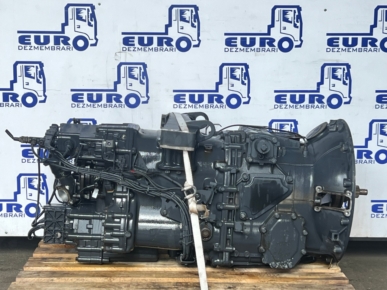 CUTIE DE VITEZE AUTOMATA CU RETARDER MAN TIPMATIC 14 2700NM R3500 DD 81.32004.6417 - Gearbox for Truck: picture 3 CUTIE DE VITEZE AUTOMATA CU RETARDER MAN TIPMATIC 14 2700NM R3500 DD 81.32004.6417 - Gearbox for Truck: picture 3