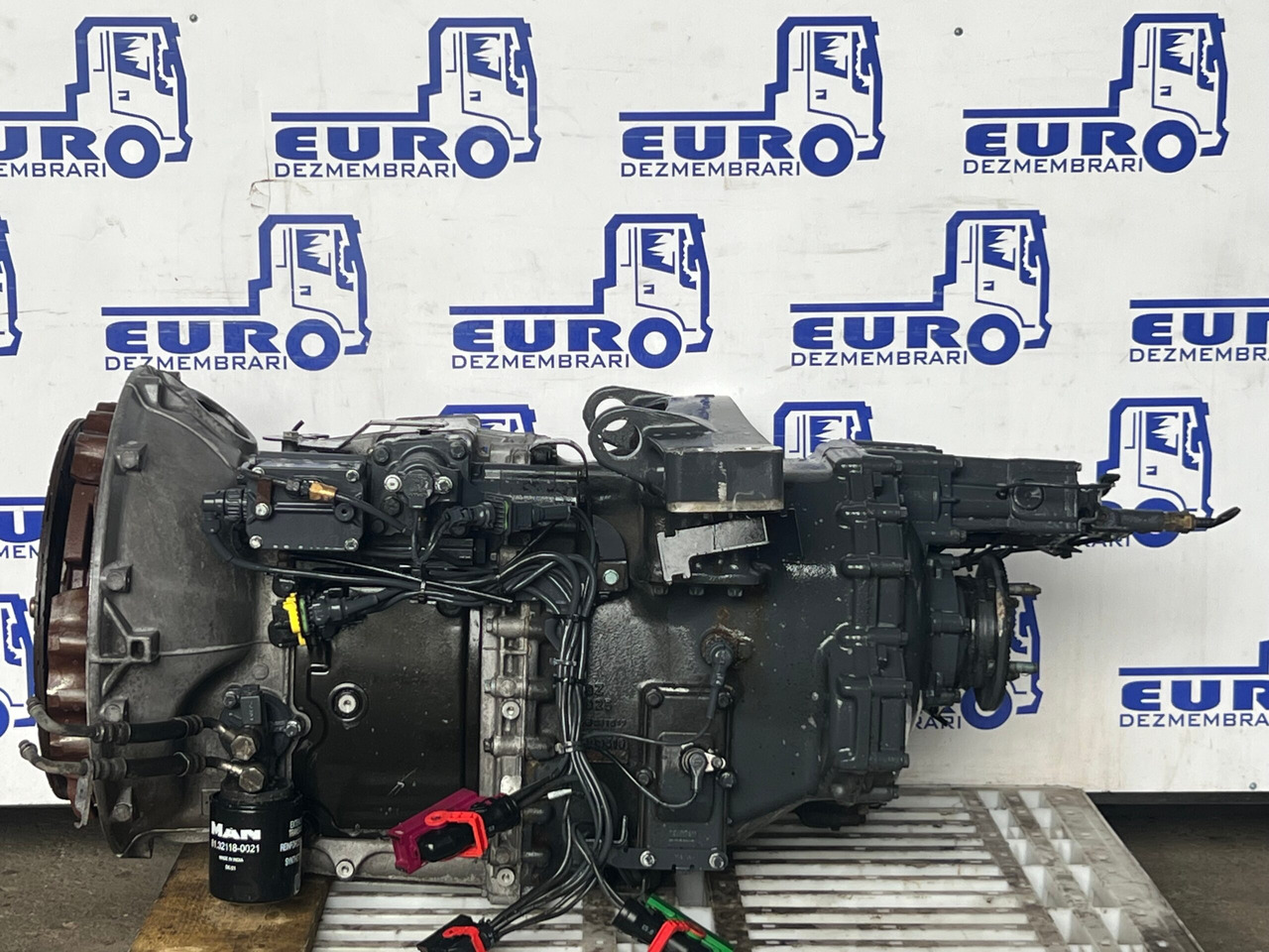 CUTIE DE VITEZE MAN AUTOMATA FARA RETARDER TIPMATIC 14 2700NM DD 81.32004.6415 - Gearbox for Truck: picture 1 CUTIE DE VITEZE MAN AUTOMATA FARA RETARDER TIPMATIC 14 2700NM DD 81.32004.6415 - Gearbox for Truck: picture 1