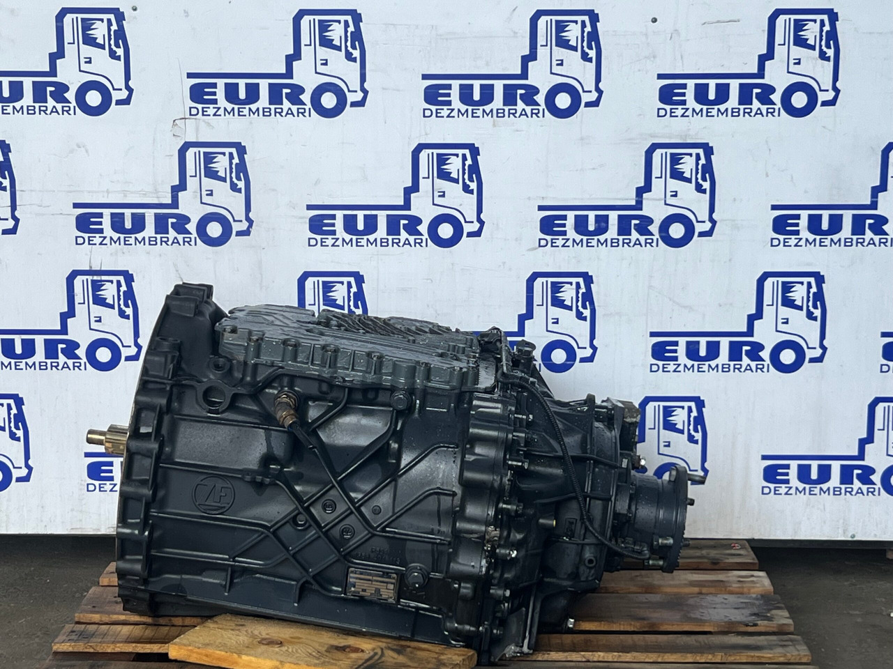 CUTIE DE VITEZE TRAXON FARA INTARDER IVECO 12TX 2210 TD R=16,69-1,00 5801900220 - Gearbox for Truck: picture 1 CUTIE DE VITEZE TRAXON FARA INTARDER IVECO 12TX 2210 TD R=16,69-1,00 5801900220 - Gearbox for Truck: picture 1