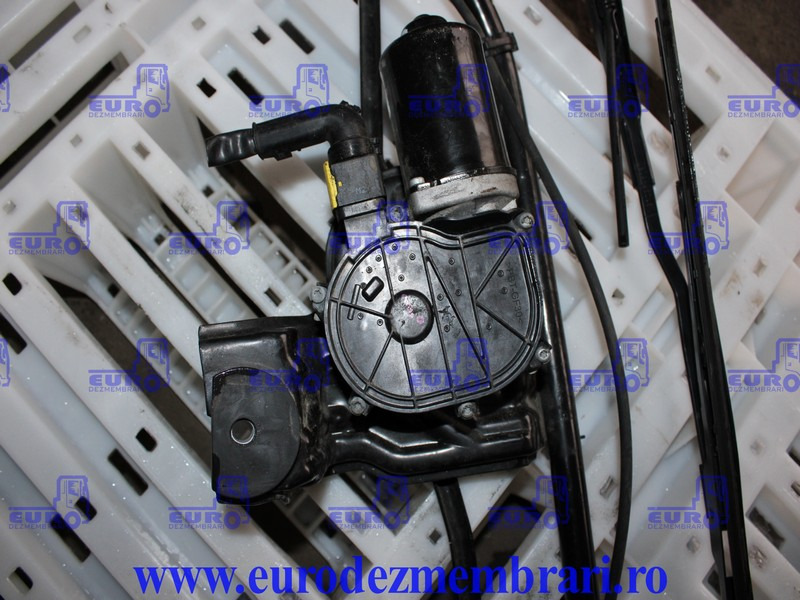 TIMONERIE + MOTORAS STERGATOARE PARBRIZ SCANIA SUPER 2561570, 2558026 - Wiper for Truck: picture 2 TIMONERIE + MOTORAS STERGATOARE PARBRIZ SCANIA SUPER 2561570, 2558026 - Wiper for Truck: picture 2