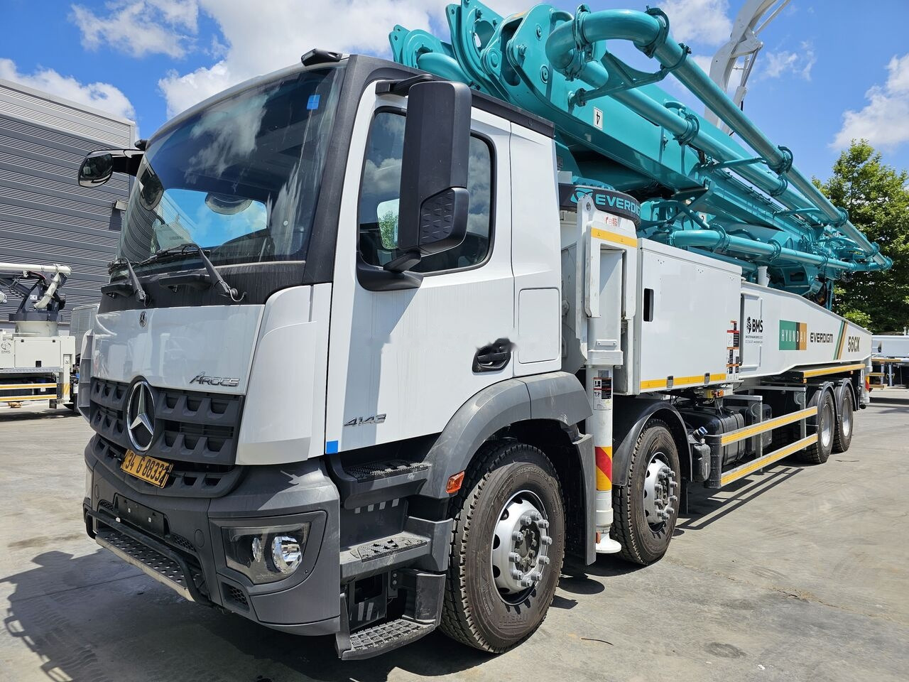 New Concrete pump truck Mercedes-Benz Arocs 4143 P E6: picture 6