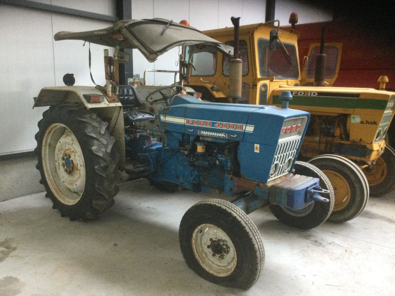 Ford 4000 - Farm tractor: picture 1 Ford 4000 - Farm tractor: picture 1