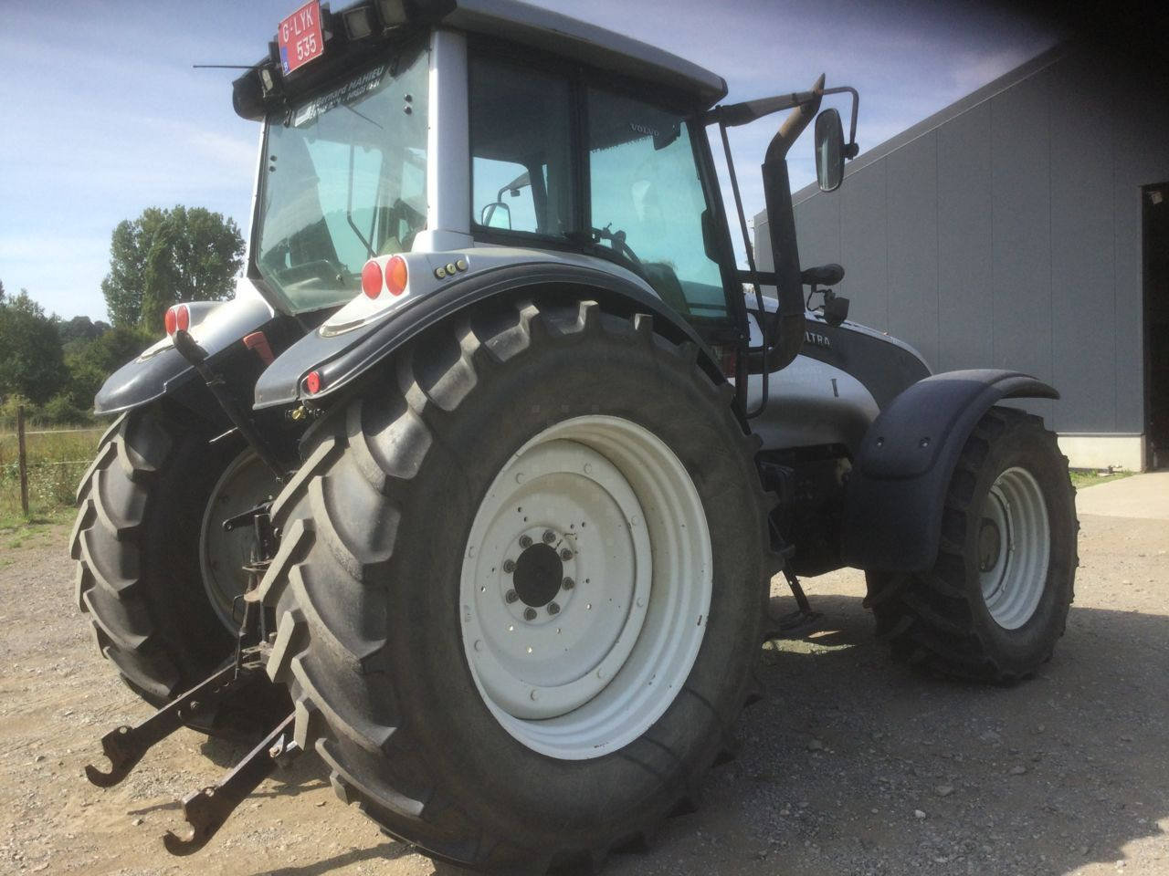 Valtra T190 - Farm tractor: picture 2 Valtra T190 - Farm tractor: picture 2