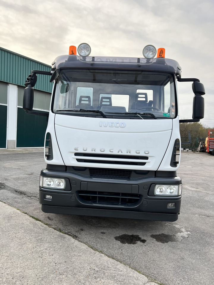 IVECO 300 EN CHASIS - Cab chassis truck: picture 2 IVECO 300 EN CHASIS - Cab chassis truck: picture 2