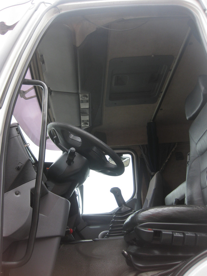 CABEZA TRACTORA RENAULT PREMIUM 420 - Tractor unit: picture 5 CABEZA TRACTORA RENAULT PREMIUM 420 - Tractor unit: picture 5