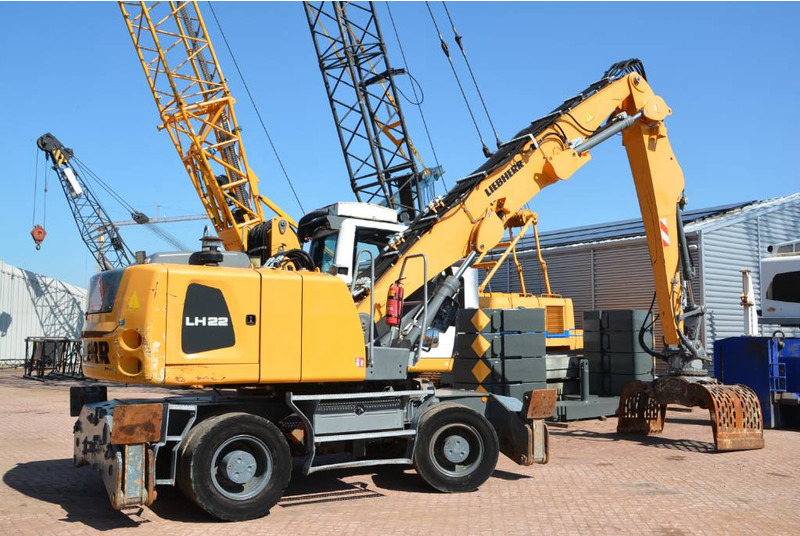Liebherr LH 22 M - Waste/ Industry handler: picture 5 Liebherr LH 22 M - Waste/ Industry handler: picture 5