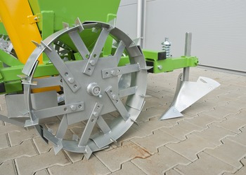 Bomet Sadzarka jednorzędowa / Einreihige Pflanzmaschine / Single row planter / Однорядная сеялка - Potato planter: picture 3 Bomet Sadzarka jednorzędowa / Einreihige Pflanzmaschine / Single row planter / Однорядная сеялка - Potato planter: picture 3