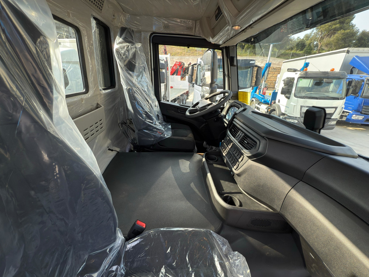 IVECO AD280X40 YPS ON X-WAY E6 (Chassis) leasing IVECO AD280X40 YPS ON X-WAY E6 (Chassis): picture 10