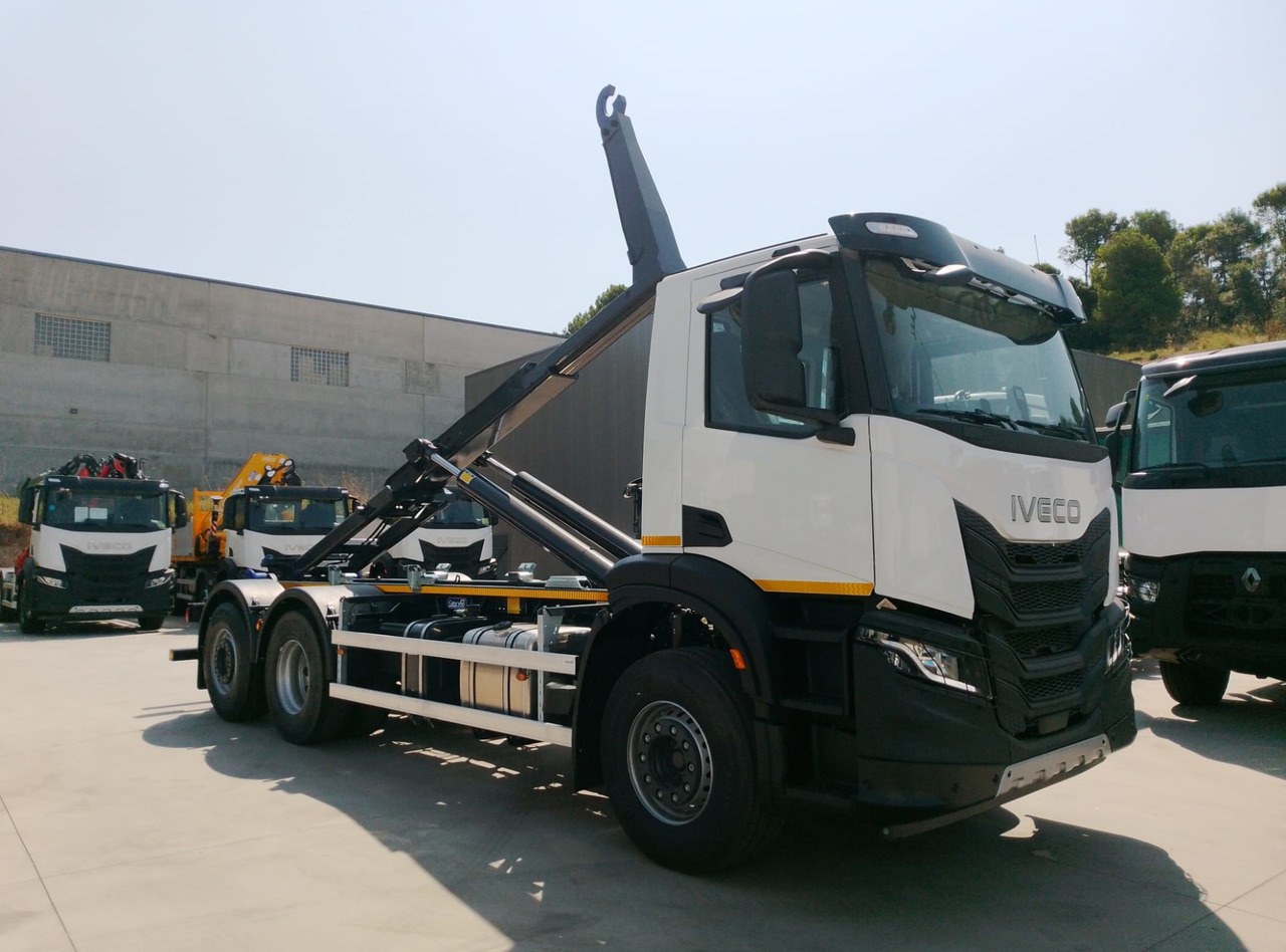 IVECO AD280X40 YPS ON X-WAY E6 (Hook Equipment) - Hook lift truck: picture 1 IVECO AD280X40 YPS ON X-WAY E6 (Hook Equipment) - Hook lift truck: picture 1