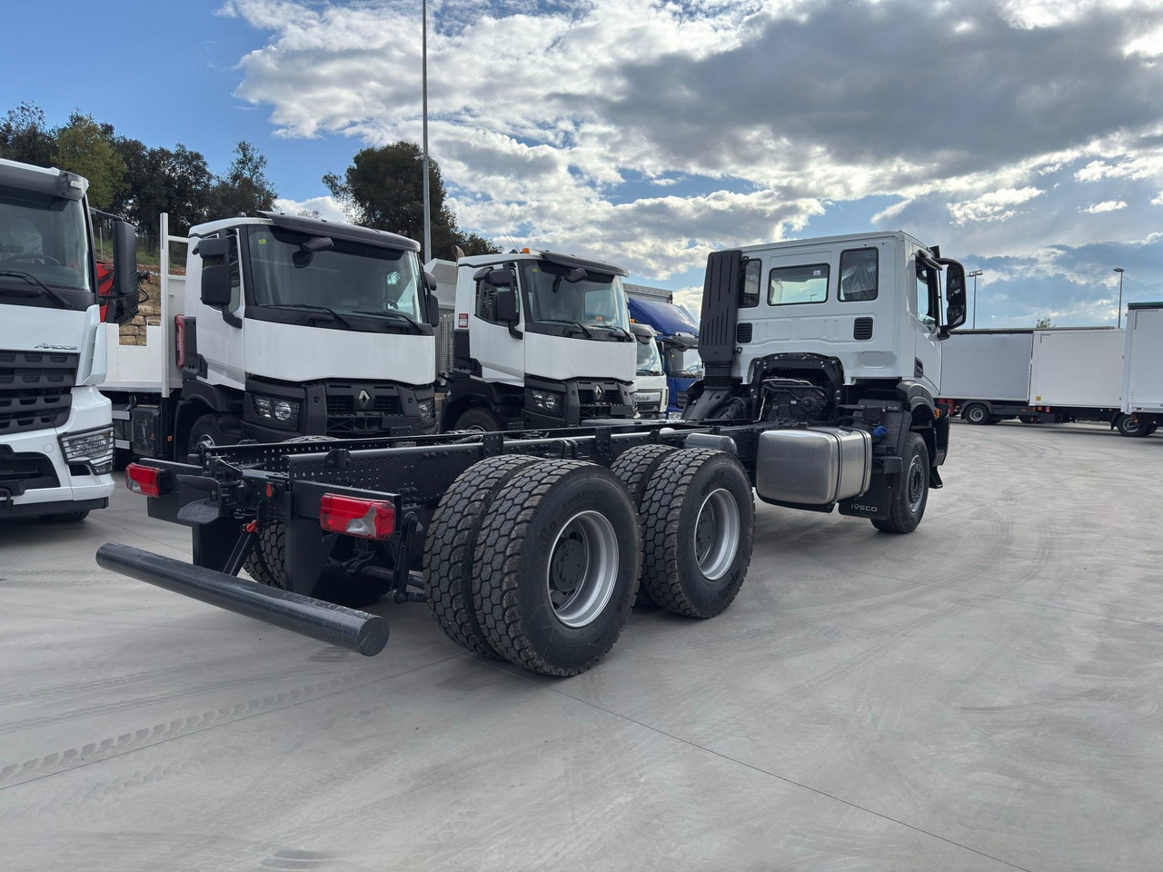 IVECO AD380T46 6x4 E6 (Chassis) - Cab chassis truck: picture 4 IVECO AD380T46 6x4 E6 (Chassis) - Cab chassis truck: picture 4
